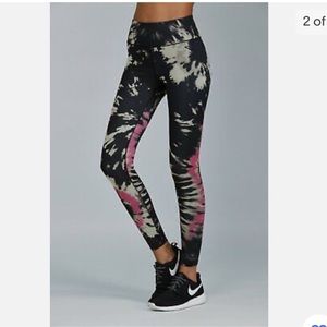 Noli Yoga Tie Dye Leggings Athletic Women’s Medium